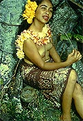 P4S49 Hawaiian Beauty 1950s 35mm